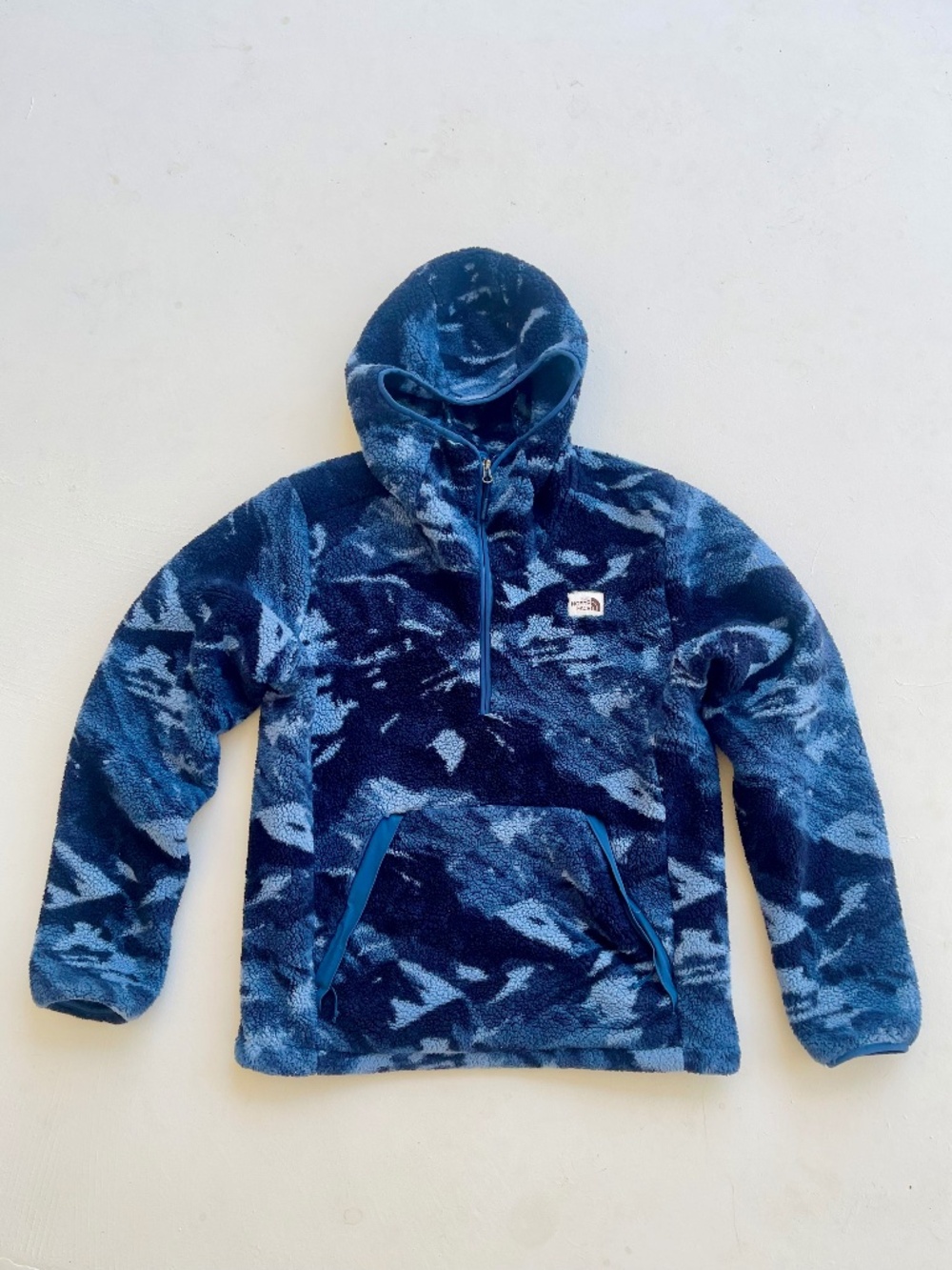 The North Face Campshire 300 Sherpa Fleece Blue Camo Pullover Hoodie Sweatshirt